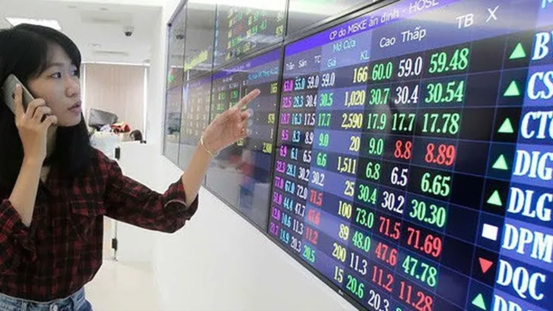 Thị trường chứng khoán Việt Nam: “Tạo sóng” trước chu kỳ phát triển bứt phá