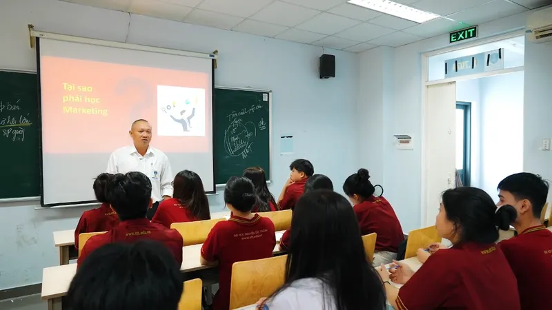 Một ngày làm sinh viên NTTU_khám phá ngành Marketing 