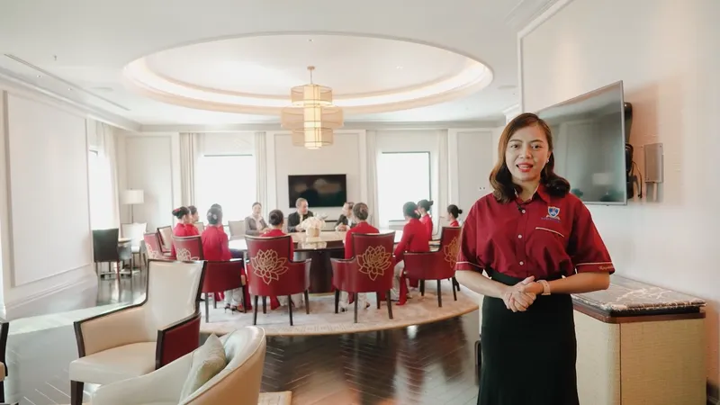 Trải nghiệm một ngày thực tập cùng sinh viên khoa du lịch NTTU tại Khách sạn Mai House SaiGon 5 sao