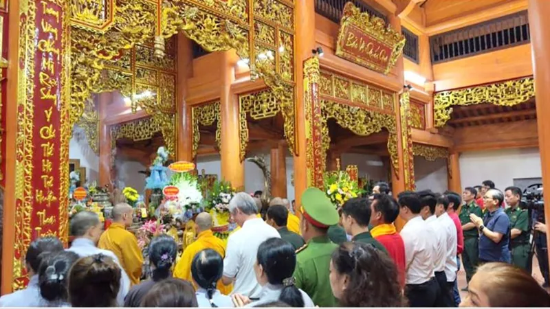 Cầu siêu giữa đại ngàn