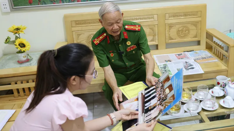 Mặt trận phản gián: Cuộc chiến cân não - Bài 2: Những người “viết lại kịch bản”