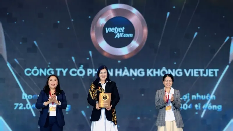 Forbes vinh danh Vietjet trong Top 50 công ty niêm yết tốt nhất Việt Nam 2025
