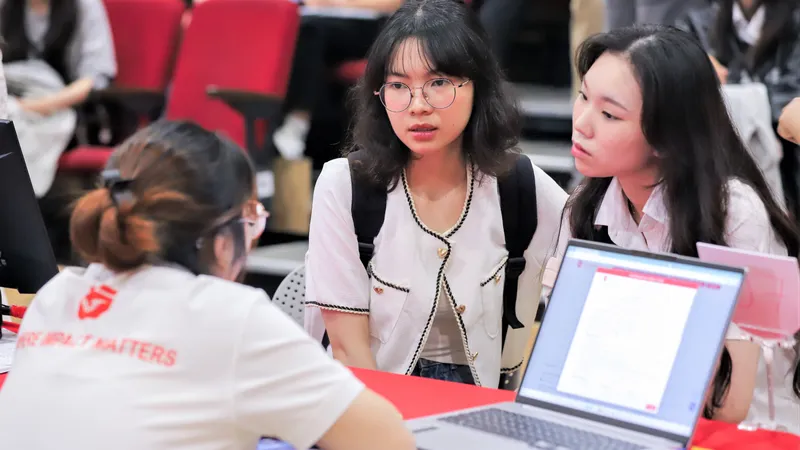 Tuyển sinh đại học năm 2025: Nhiều sự cố làm khổ thí sinh