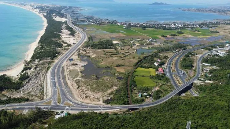 Giải mã chiến lược của “đại bàng” trên đất Khánh Hoà