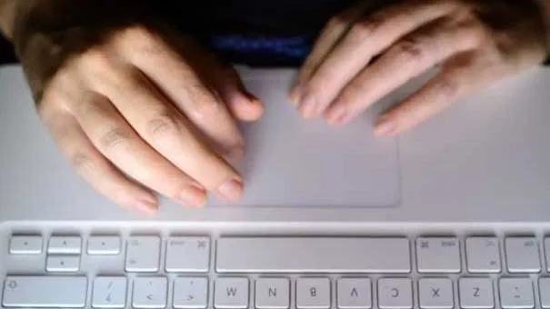 Công cụ AI giải mã tin nhắn “săn mồi” trực tuyến