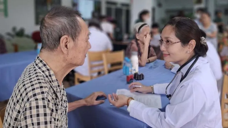 Sáp nhập, nâng cấp cơ sở y tế: Giảm manh mún, tăng hiệu quả phục vụ