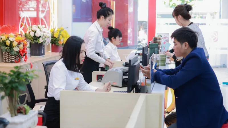 “Nắn” dòng vốn khi tín dụng tăng tốc