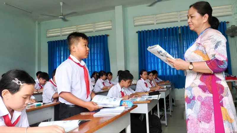 Xây trường nội trú xã biên giới - Bài 2: Bán trú gánh… nội trú!