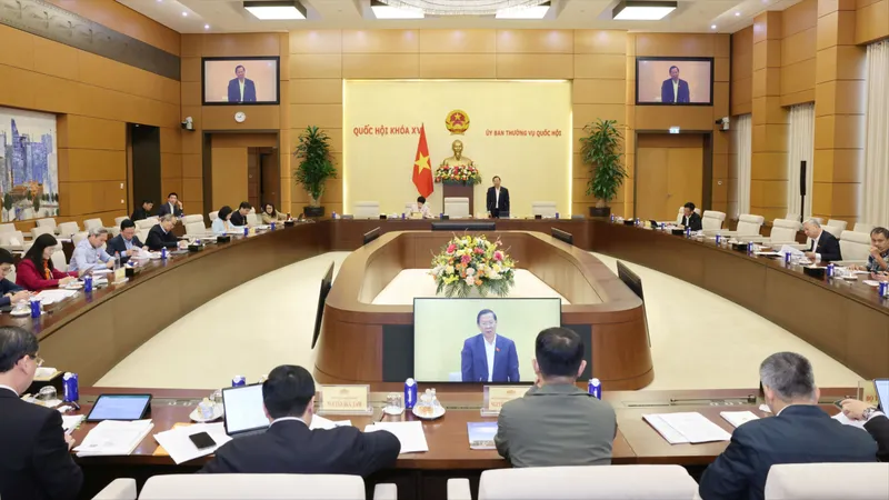 Khắc phục khó khăn hiện hữu, bổ sung chính sách mới thuận lợi hơn cho TPHCM