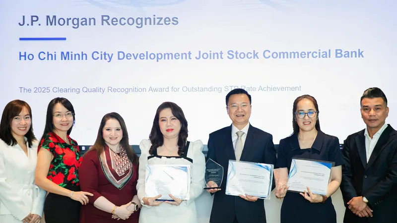 Dẫn đầu toàn ngành, HDBank nhận bộ giải thưởng Chất lượng thanh toán toàn cầu 2025 từ JP Morgan Chase