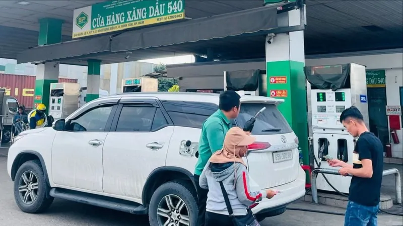 Trả tiền đổ xăng - nơi nhận chuyển khoản, nơi từ chối