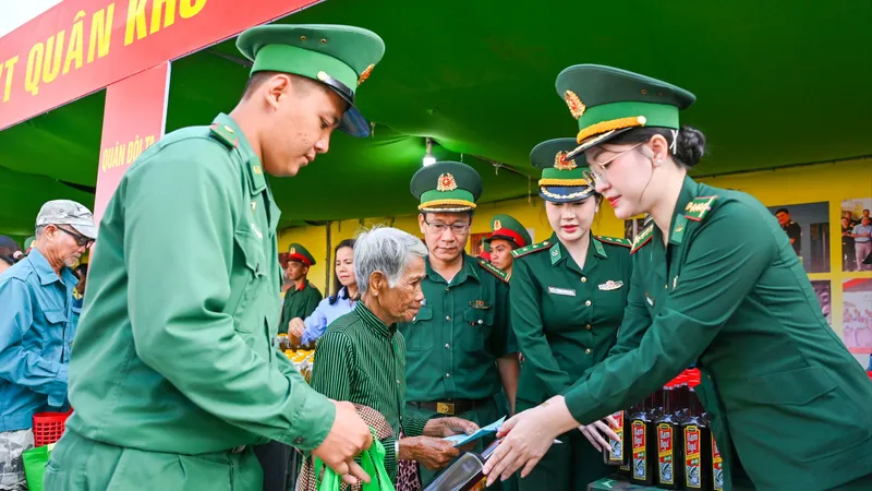 Tỏa sáng hình ảnh thanh niên quân đội