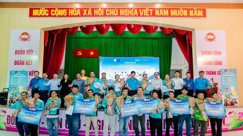 VinFast hợp tác CEP hỗ trợ tài xế xe ôm tại TPHCM mua xe máy điện trả góp lãi suất 0%