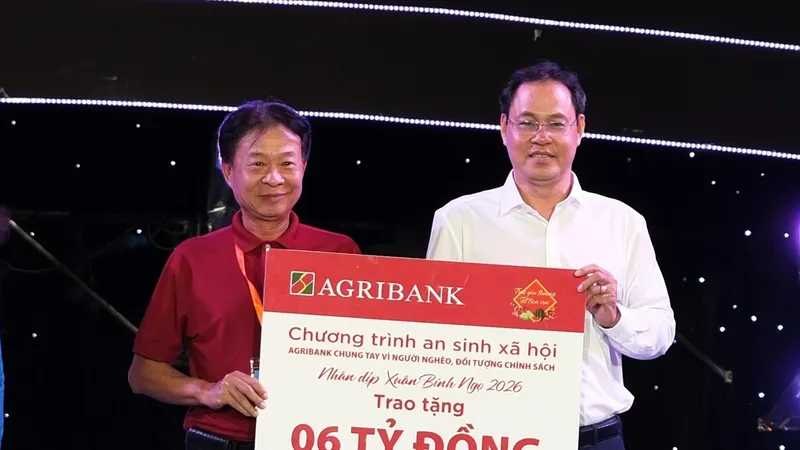 Agribank ủng hộ 6 tỷ đồng hỗ trợ người nghèo, đối tượng chính sách trên địa bàn TPHCM nhân dịp Tết Bính Ngọ 2026