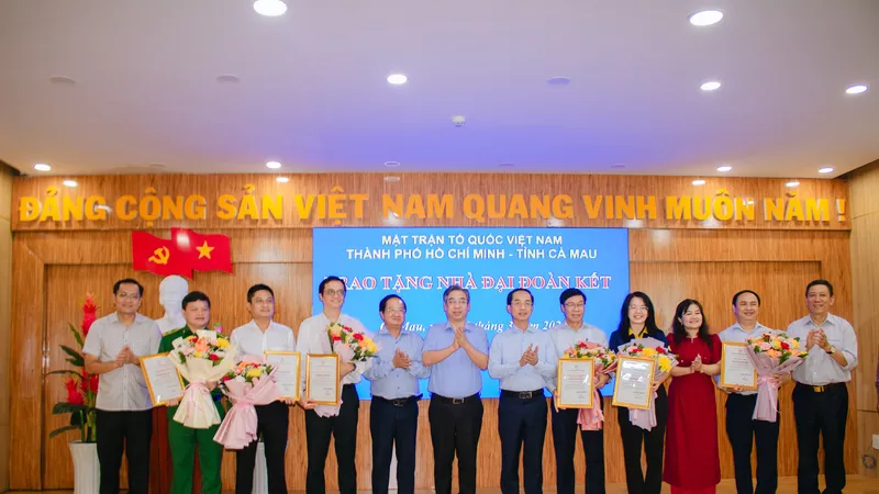 Saigontourist Group trao tặng kinh phí xây dựng 2 căn nhà đại đoàn kết tại tỉnh Cà Mau