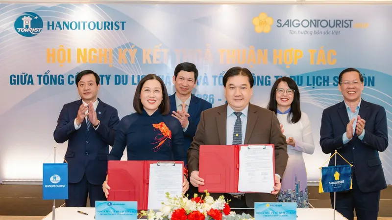 Hanoitouris và Saigontourist ký kết Biên bản ghi nhớ hợp tác
