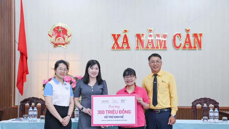 Trao vốn sinh kế cho phụ nữ Cà Mau: Lan tỏa giá trị bền vững từ Chiến dịch Tô Cam 2025