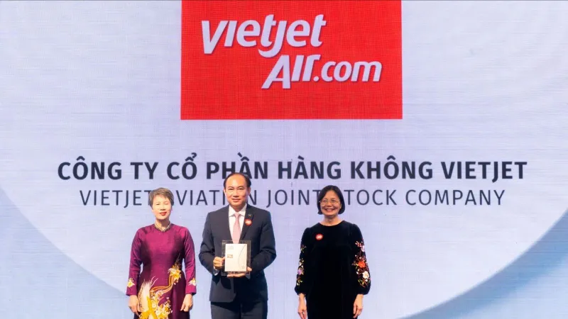 Vietjet được vinh danh trong Top 50 Doanh nghiệp phát triển bền vững