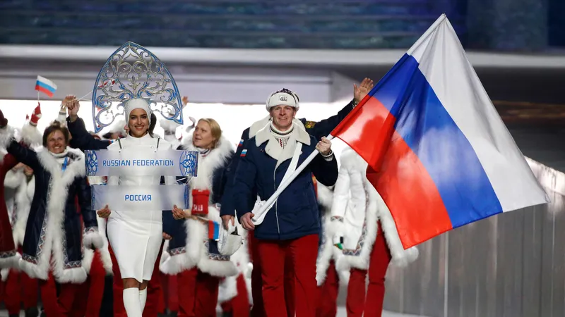 Quốc kỳ của Nga không được phép tung bay tại Olympic Tokyo 2020. Ảnh: AP