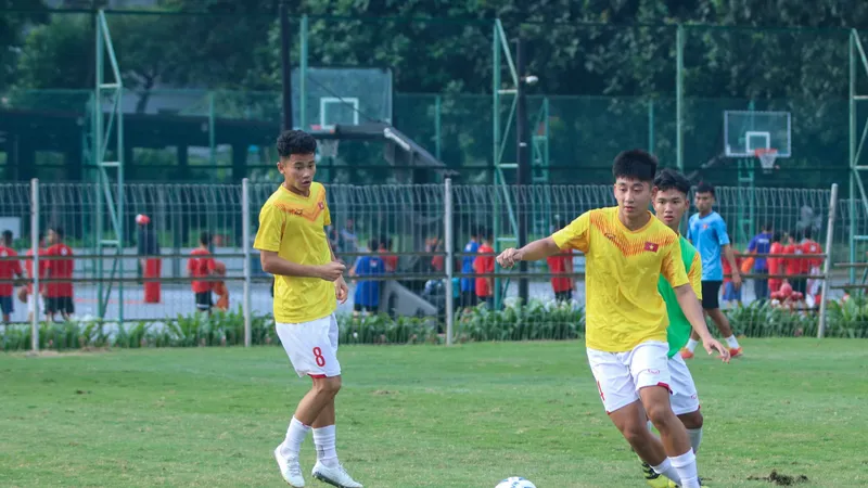 U19 Việt Nam quay trở lại sân tập sau trận đấu với U19 Thái Lan