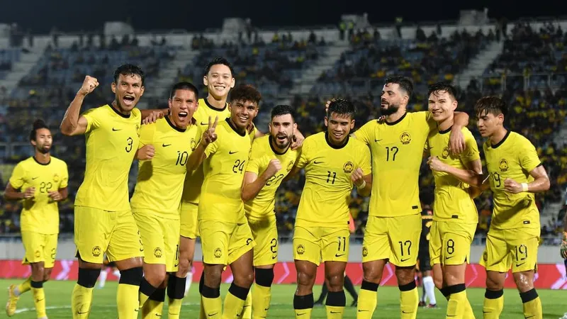 Niềm vui của các tuyển thủ Malaysia khi đánh bại Papua New Guinea tỉ số 10-0. ẢNH: FAM 