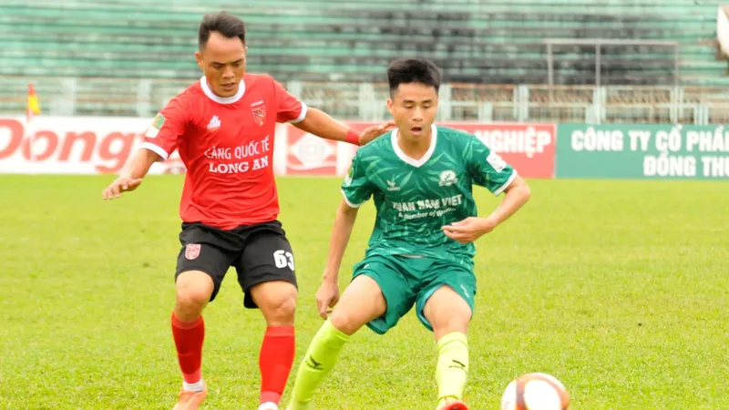 Chiến thắng trước Phù Đổng không thể giúp Long An tiếp tục cuộc đua giành vé thăng hạng V-League. 