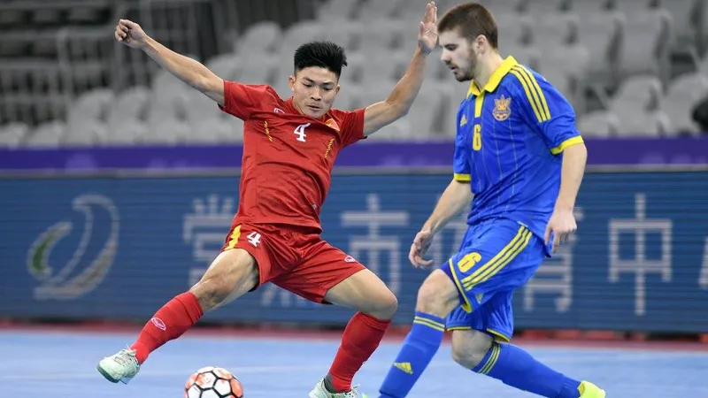 Cựu tuyển thủ futsal Vũ Xuân Du có lần đầu hội quân cùng đội dự tuyển bóng đá 7 người Việt Nam. 