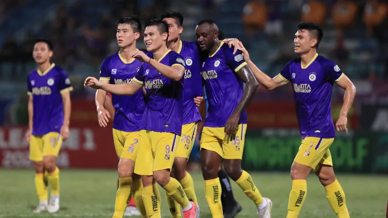 Tuấn Hải ghi bàn cho Hà Nội FC trước khi hội quân cùng đội tuyển Việt Nam. ẢNH: MINH HOÀNG 