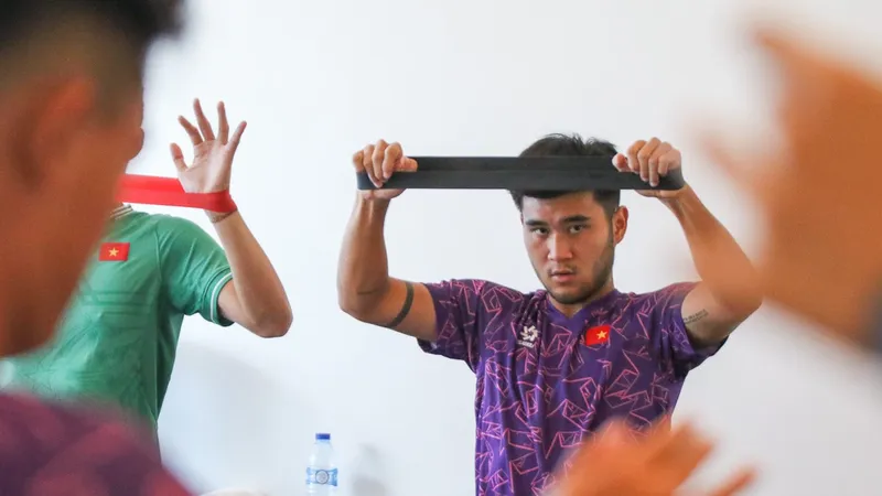 Đội trưởng Thái Bá Đạt cùng các tuyển thủ U19 Việt Nam đã trở lại với nhịp tập luyện. 