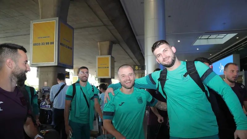 Các cầu thủ Futsal Anderlecht háo hức trong lần đầu đến TPHCM thi đấu giao hữu. ẢNH: ANH TRẦN 