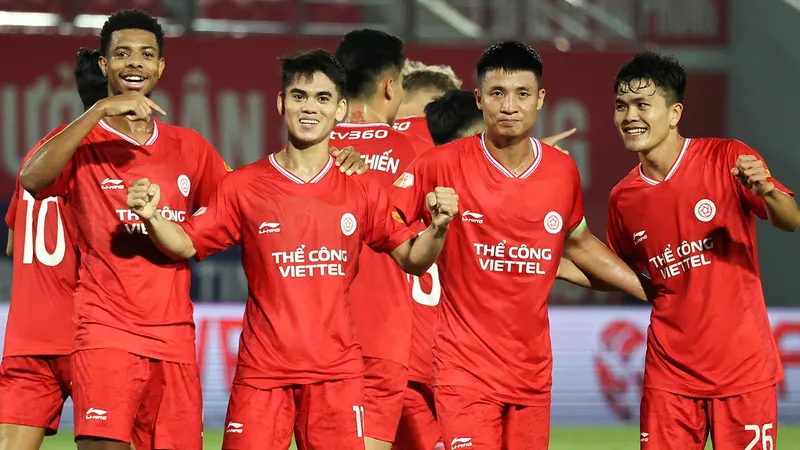 Khuất Văn Khang ghi siêu phẩm để mang về chiến thắng cho TC-Viettel trước Hải Phòng. 