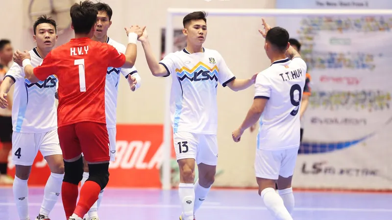 Niềm vui chiến thắng của Thái Sơn Nam TPHCM tại trận ra quân Giải Futsal VĐQG 2025. ẢNH: ANH TRẦN 