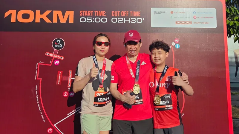 Giải chạy Run To Live 2025 đón chào hàng trăm gia đình đăng ký tham dự. ẢNH: TÂM HÀ 