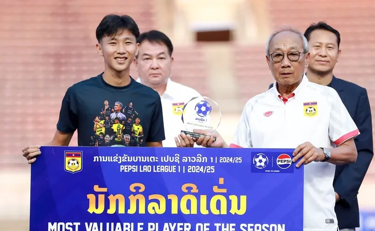 Tuyển thủ Lào Damoth Thongkhamsavath gia nhập Thanh Hóa tại giai đoạn II của V-League 2024-2025. ẢNH: LFF 
