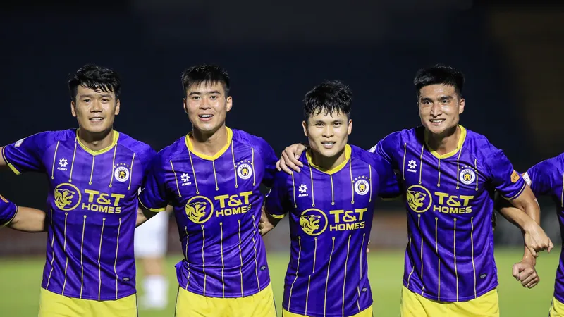 Hà Nội FC tăng tốc khi V-League 2024-2025 sắp bước vào hồi kết. ẢNH: MINH DÂN