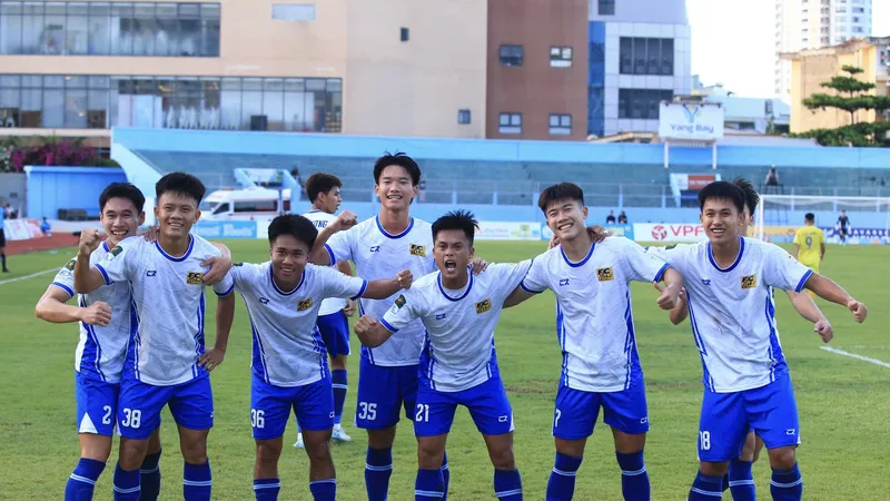 Niềm vui chiến thắng của Huế tại Khánh Hòa. ẢNH: DŨNG PHƯƠNG