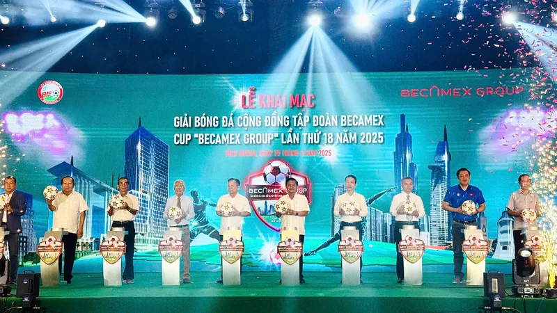 Lễ khai mạc Giải bóng đá Cộng đồng Tập đoàn Becamex - Cúp Becamex Group lần thứ 18. ẢNH: ANH TRẦN 