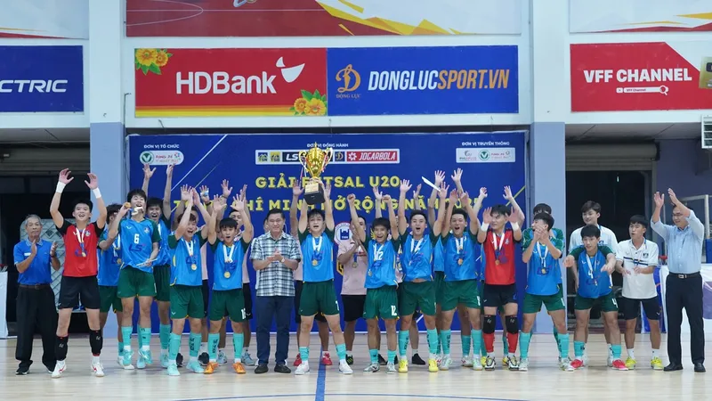 U20 Thái Sơn Nam TPHCM đăng quang tại Giải Futsal U20 TPHCM mở rộng 2025 đầy thuyết phục. ẢNH: TÂM HÀ