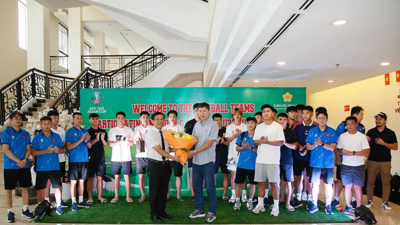 U23 Việt Nam được Ban tổ chức địa phương đón tiếp nồng hậu. ẢNH: QUỐC ĐẠI 