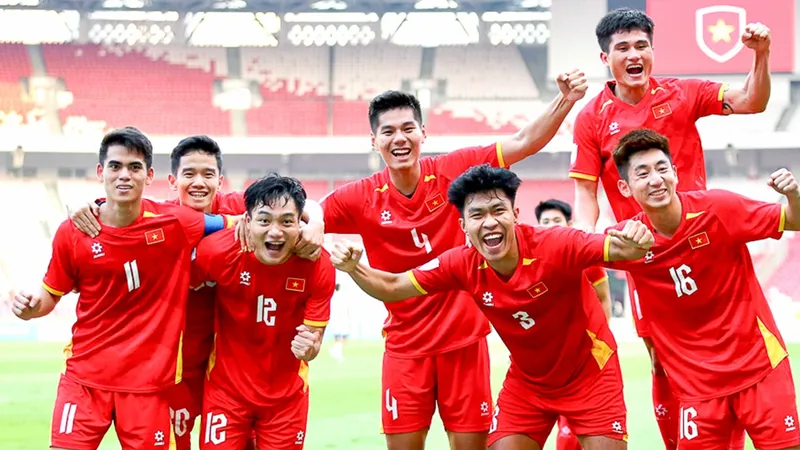 Tiền vệ Xuân Bắc (số 12) cùng các đồng đội tại U23 Việt Nam. ẢNH: NHẬT ĐOÀN 