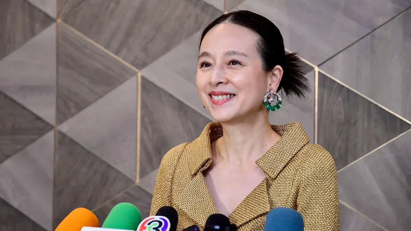 Madam Pang cùng Hiệp hội Bóng đá Thái Lan đặt mục tiêu giành “cú ăn 4” tại SEA Games 33. ẢNH: FAT 