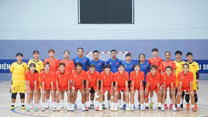 Đội tuyển futsal nữ Việt Nam hội quân trở lại chuẩn bị cho SEA Games 33. ẢNH: QUỐC KHANH
