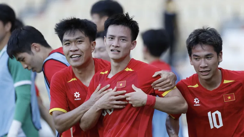 Tiền đạo Thanh Nhàn: Bóng đá nam, nữ Việt Nam quyết lập cú đúp HCV SEA Games 33