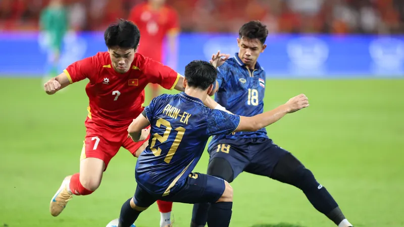 U23 Việt Nam và U23 Thái Lan là 2 đội tuyển có chiều cao thấp nhất tại vòng chung kết U23 châu Á 2026. ẢNH: DŨNG PHƯƠNG 