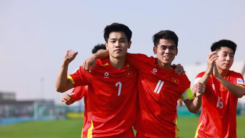 Tiền đạo Đình Bắc ghi bàn mở điểm cho U23 Việt Nam