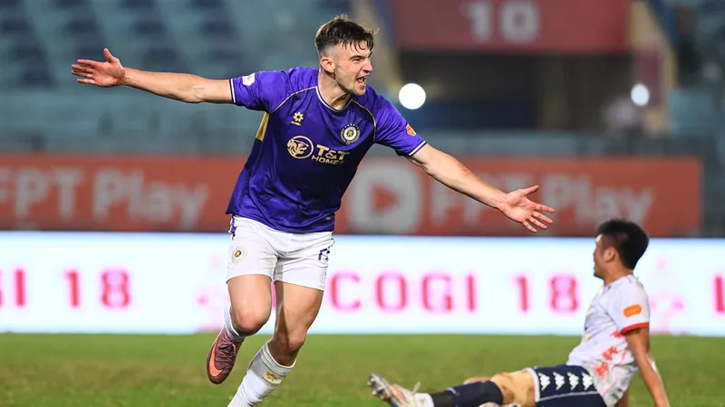 Tân binh David Fisher ghi bàn thắng đầu tiên cho Hà Nội FC