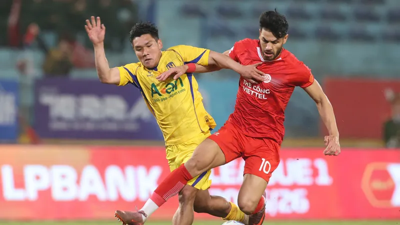 SLNA gây bất ngờ khi thắng đậm Viettel FC ngay trên sân Hàng Đẫy. ẢNH: ANH TRẦN 