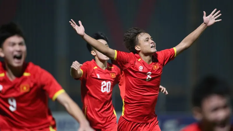 U17 Việt Nam tranh vé dự World Cup cùng U17 Hàn Quốc. ẢNH: MINH HOÀNG 