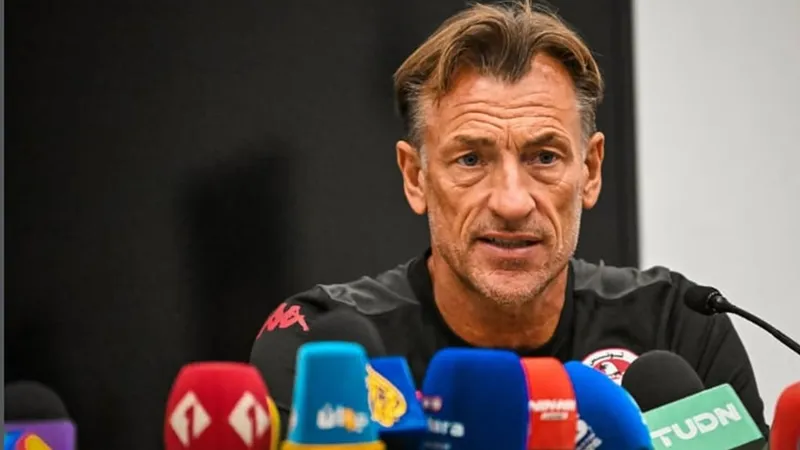 Liên đoàn Bóng đá Tunisia (FTF) tổ chức họp báo ra mắt tân HLV Herve Renard. ẢNH: FTF 