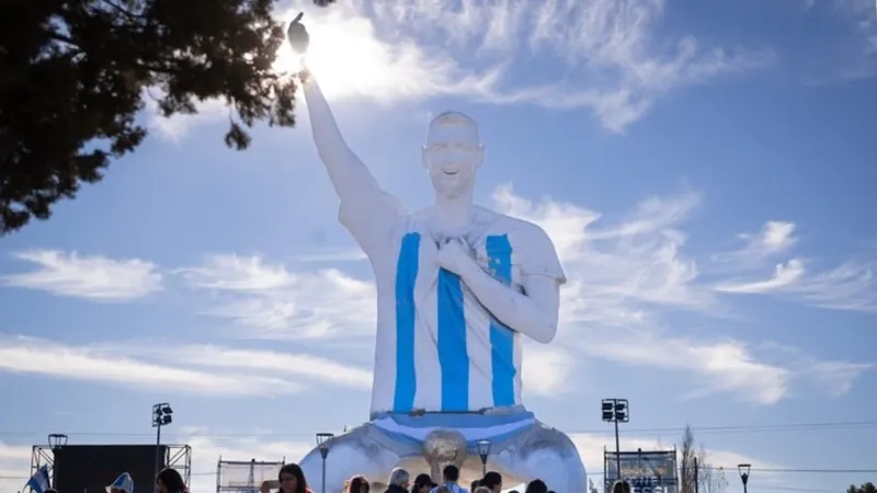 Tượng Messi cao nhất thế giới vừa được khánh thành tại Cutral Co (Argentina). ẢNH: CUTRAL CO CITY.